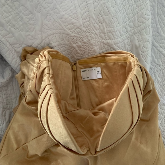 NWT ASOS DESIGN BANDEAU TUCK DRAPE MAXI DRESS IN GOLD - Picture 9 of 11